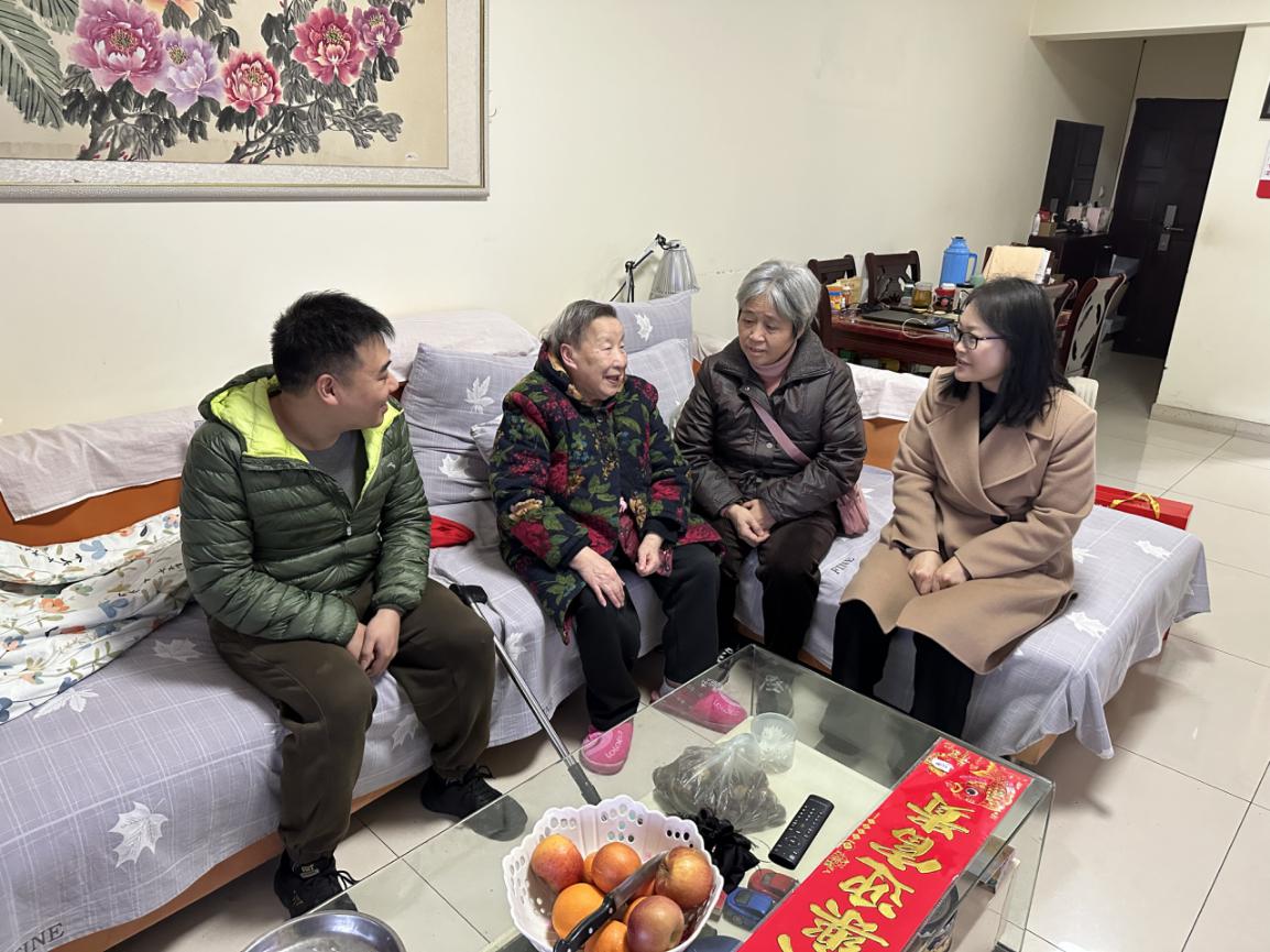 新春慰问 岁寒情深(图1)