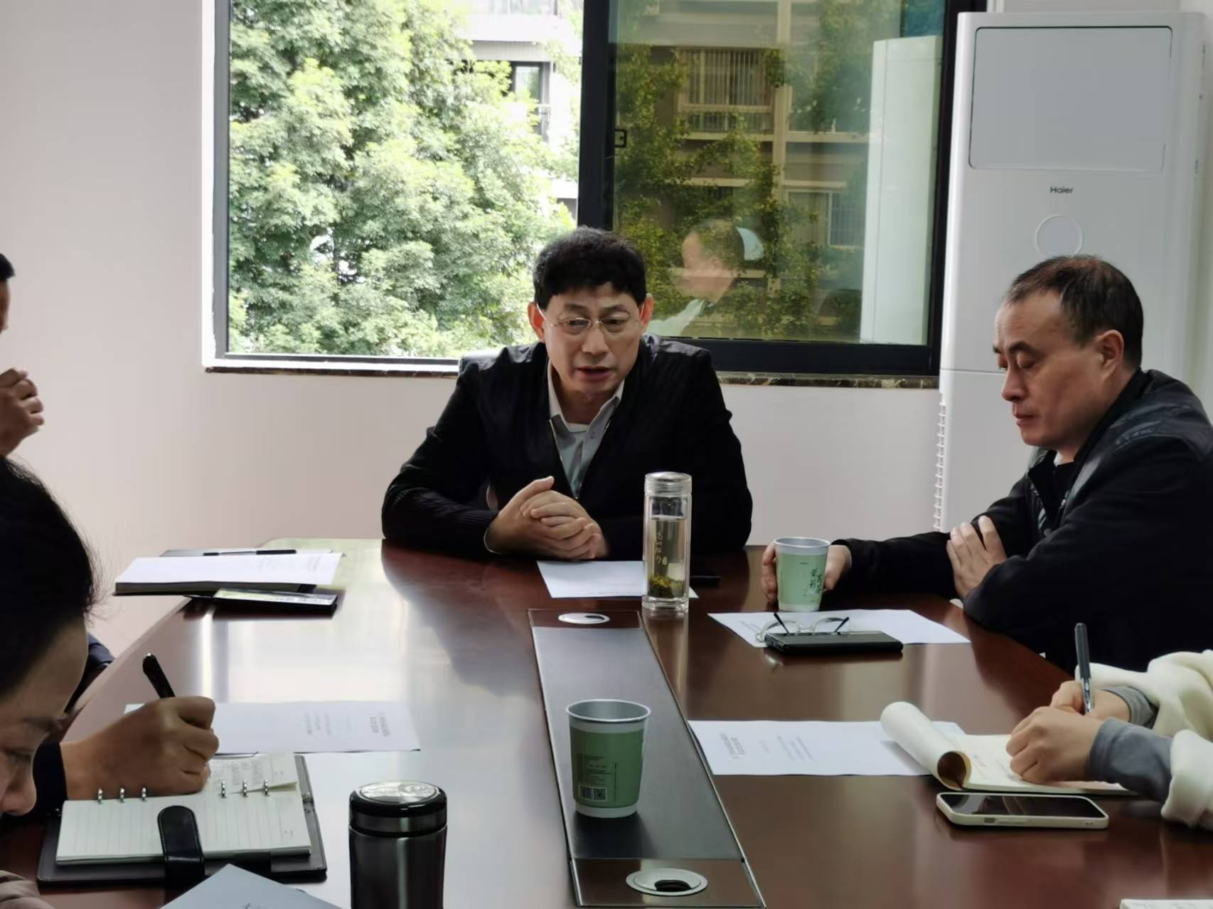 九三学社乐山市委会召开主委会专题学习中共乐山市委八届十次全会精神(图2)