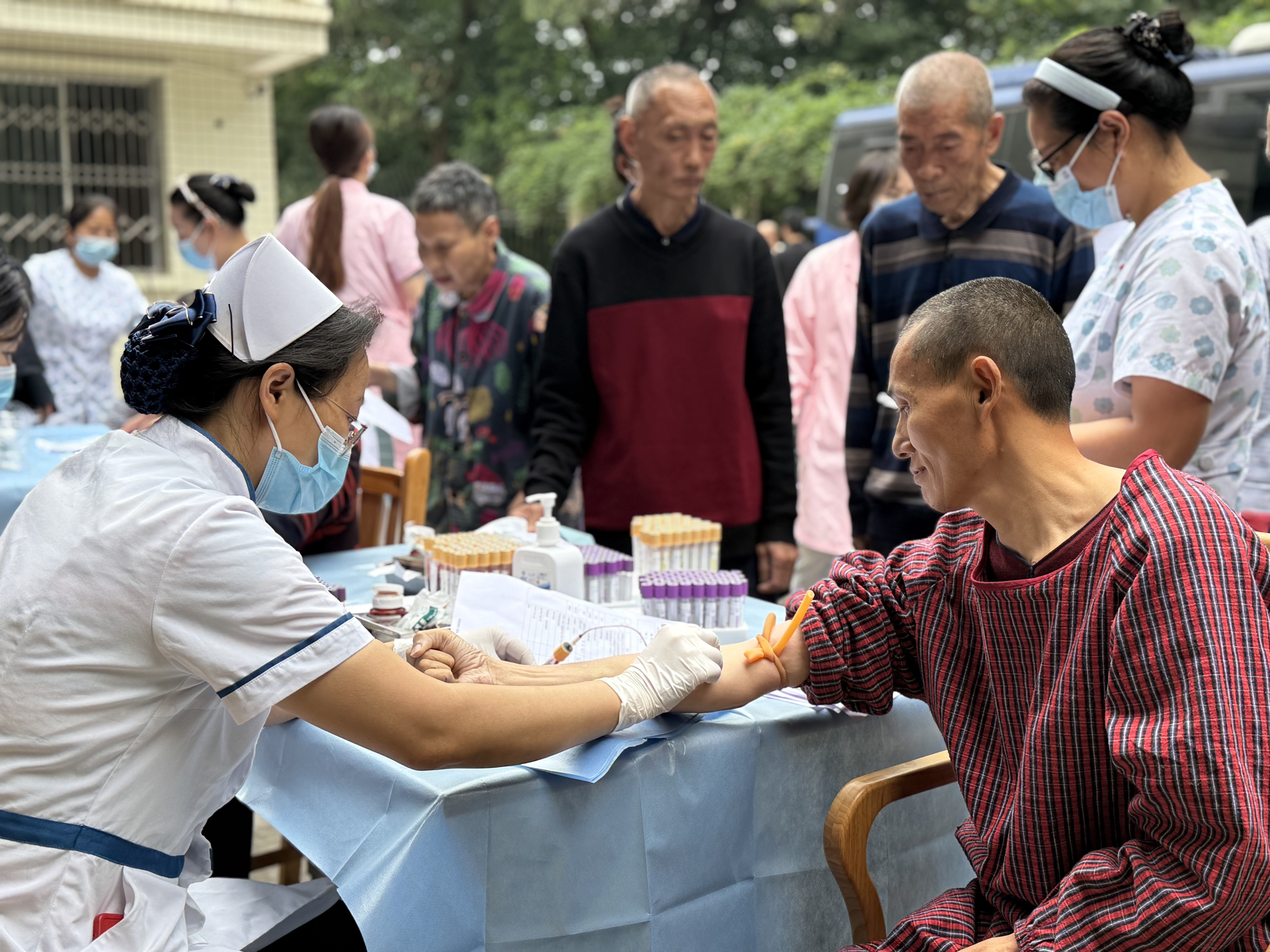 体检送关怀 健康暖人心 (图2)